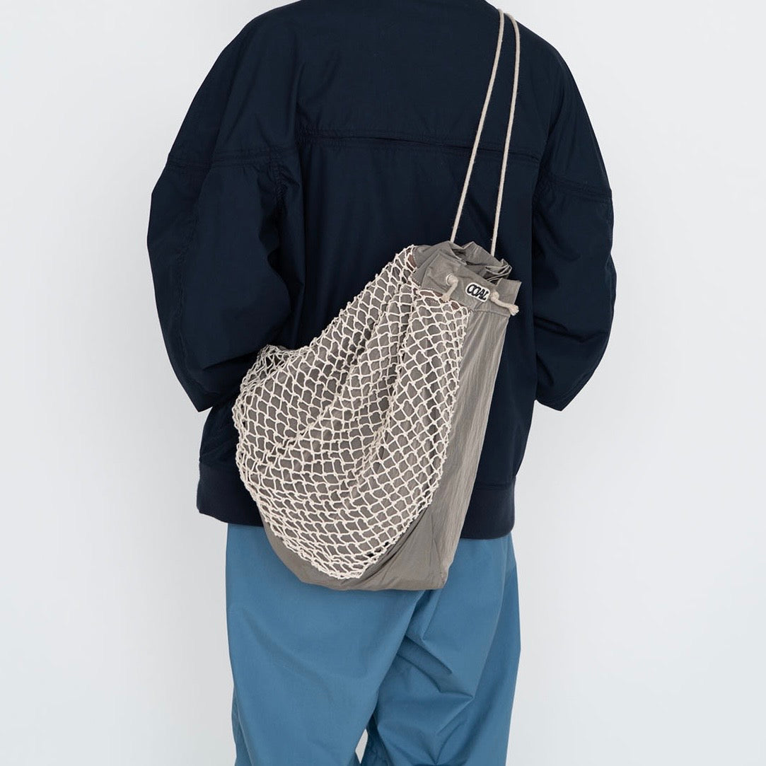 nanamica】Nap Sack Dark Navy – briwn