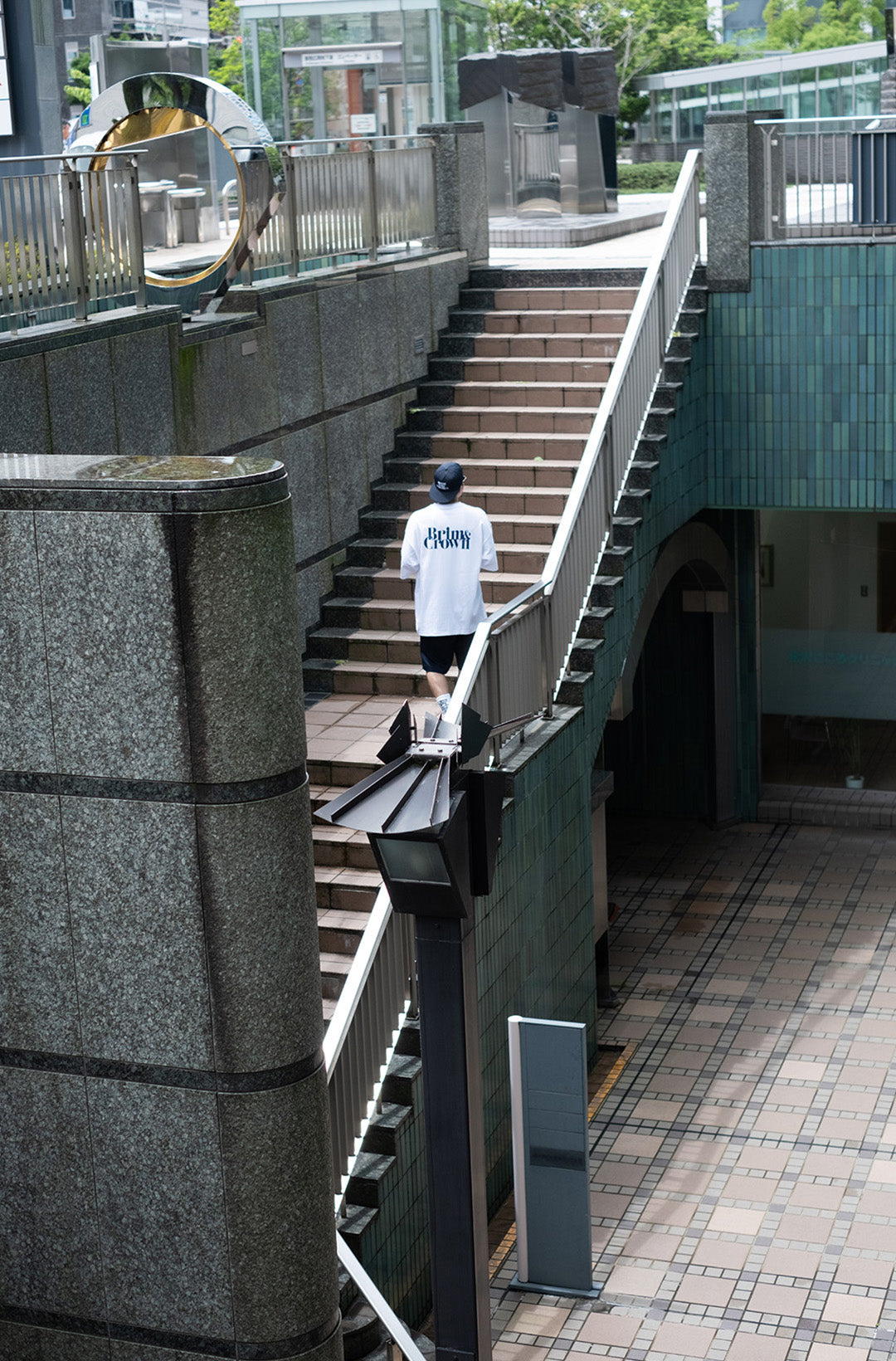 【3rd Anniv. brim and crown Front Back Pocket SS Tee】